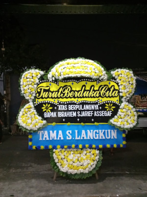 Papan Bunga Duka di Pulau Morotai